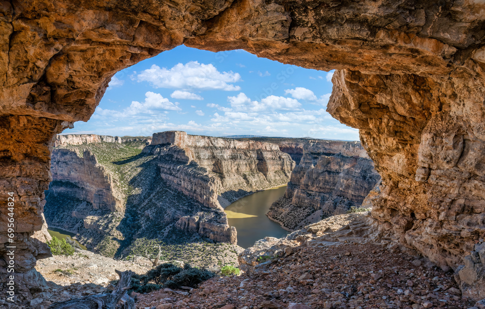 Fototapeta premium Natural Arch at Bighorn Canyon National Recreation Area - Devils Canyon Overlook