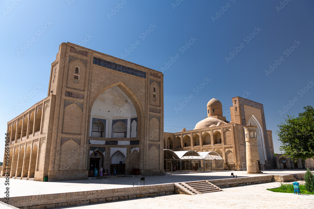 Obraz premium Chor-Bakr memorial complex, Bukhara, Uzbekistan. Minaret