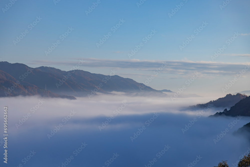 Fototapeta premium A sea of clouds at the top of the mountain in Kyoto