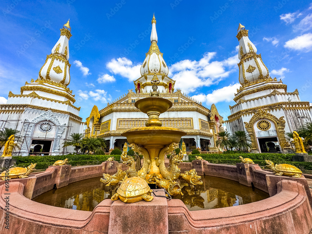 Phra Maha Chedi Chai Mongkhon in Roi Et, Thailand