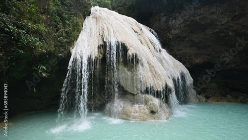 Beautiful view of Koh Luang Waterfall in Maeping National Park of Lamphun province, Thailand. photo