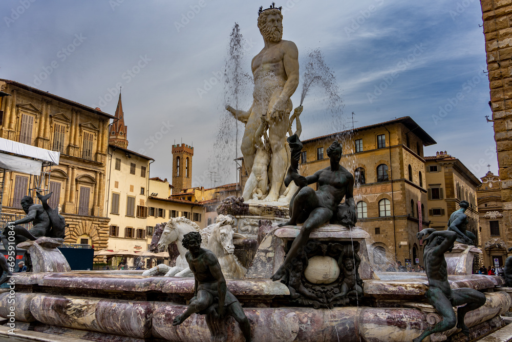 Die schöne Altstadt Florenz in der Toskana mit alten Bauwerken und Sehenswürdigkeiten