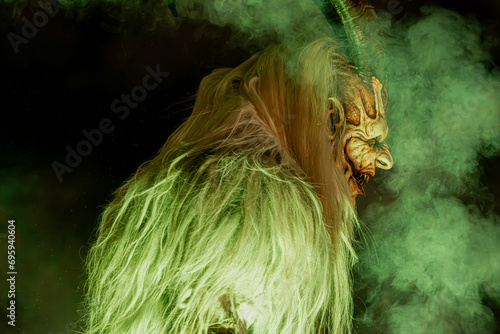 Obraz na płótnie Krampus w salonie