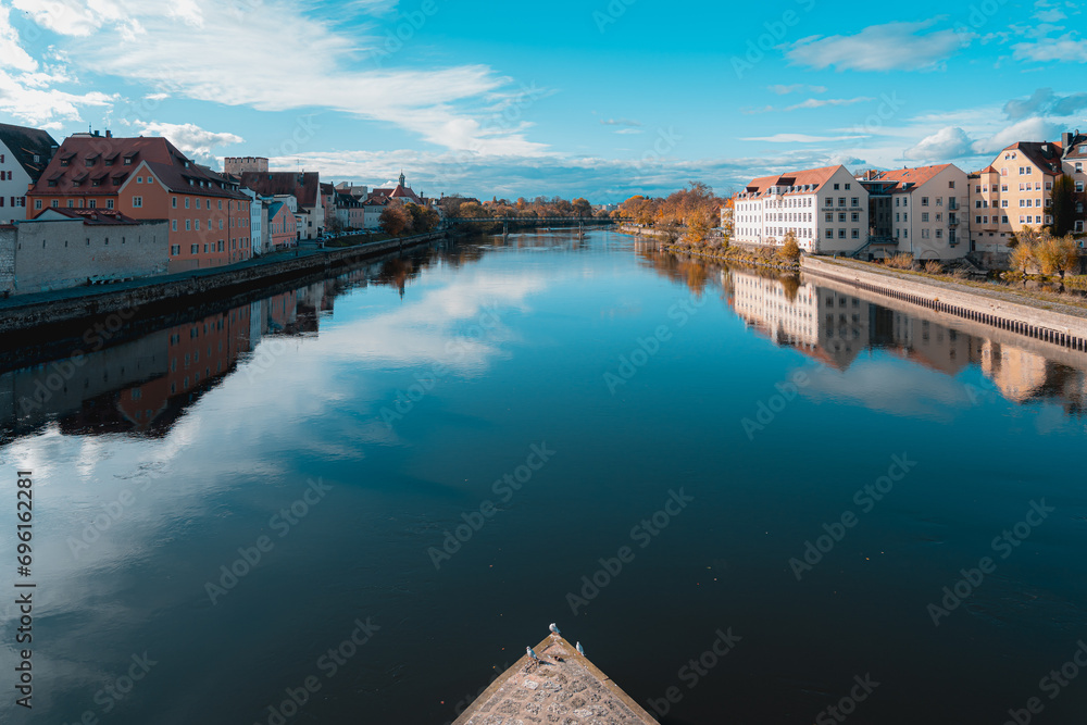 Obraz premium View of medieval city along the Danube.