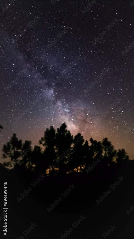 Time-lapse of the Milky Way over the rolling rills