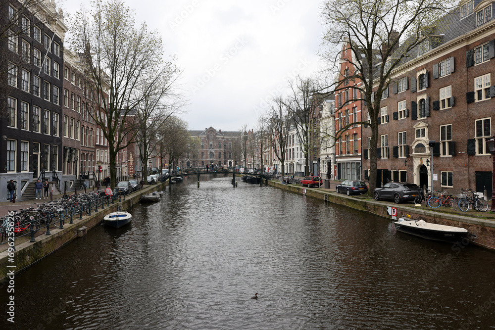  De Wallen - called the red light district. It is famous for its entertainment character: brothers, coffee shops, pubs and restaurants located along the canals