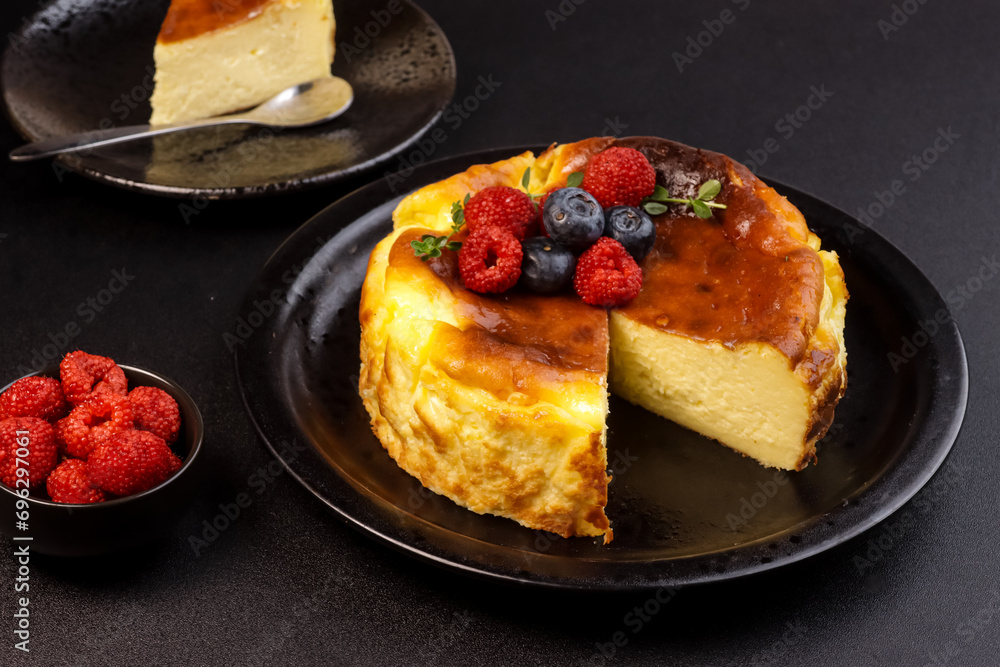 Fototapeta premium Homemade Basque Burnt Cheesecake or San Sebastian Cheesecake
