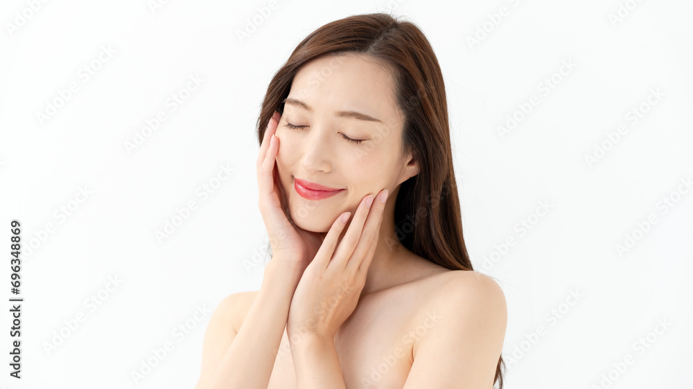 頬に手を当てる女性 頬に手を当てる女性