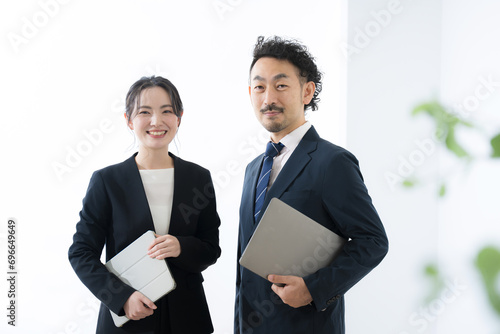 Teams of men and women in business Friendly boss and subordinate image Looking at the camera photo