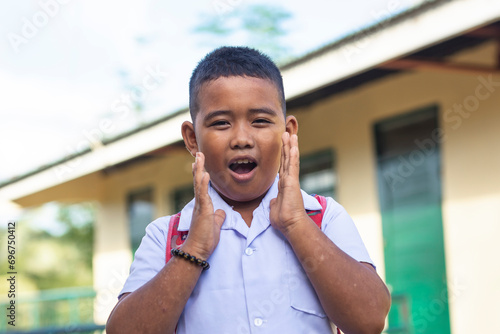 Canvastavla A young village boy divulging the latest news with a loud voice