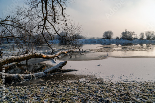 Obraz na płótnie Podlaskie rzeki zimą, Nareśl, Narew, Biebrza, Polska w salonie