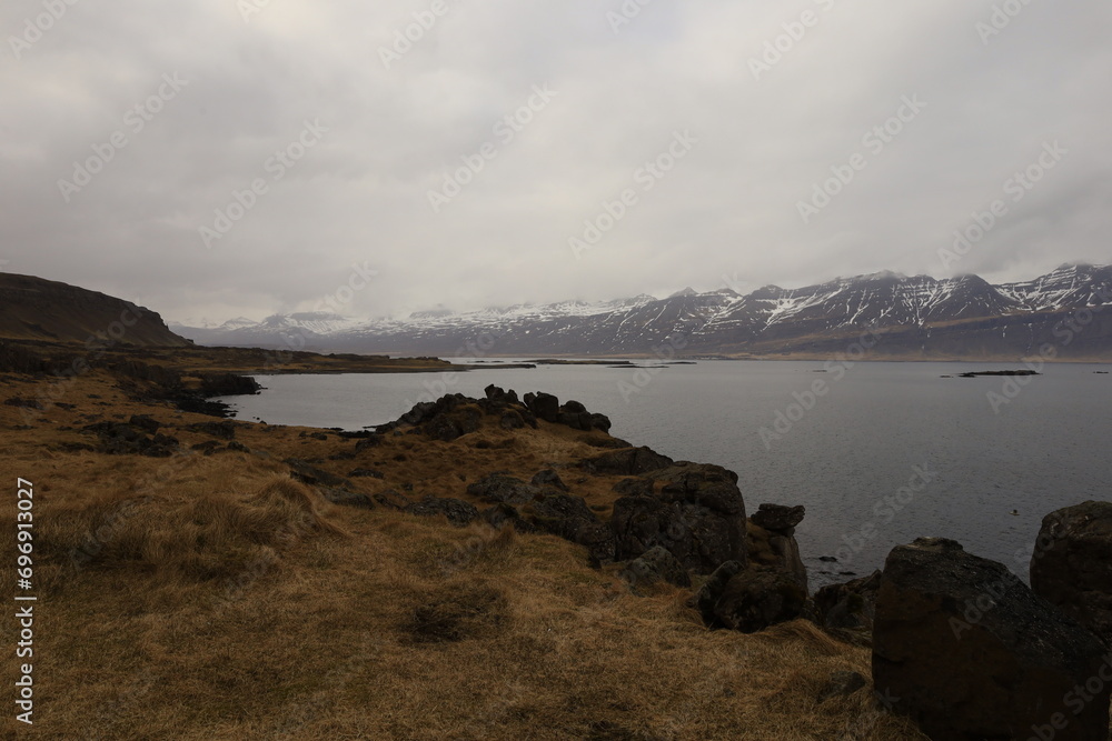 Reyĭarfjörĭur is an Icelandic fjord in the municipality of Fjarĭabyggĭ in the east of the island, in the Austurland region