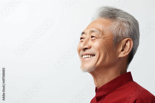 日本人の年配男性の横顔（おじいちゃん・おじいさん・祖父・アジア人・白背景・背景なし） photo