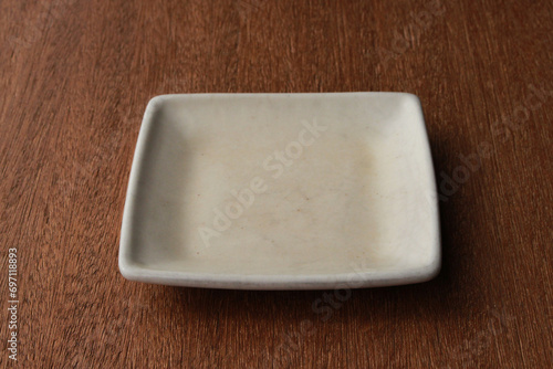 四角い陶器の器（合成用）