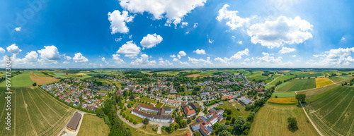 Ausblick auf Glött im schwäbischen Landkreis Dillingen an der Donau, 360 Grad Rundblick über die Region