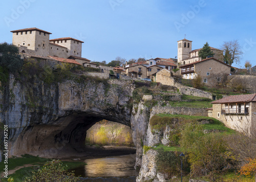 Puentedey. The town of Puentedey is located in the province of Burgos, autonomous community of Castilla y León, Spain.