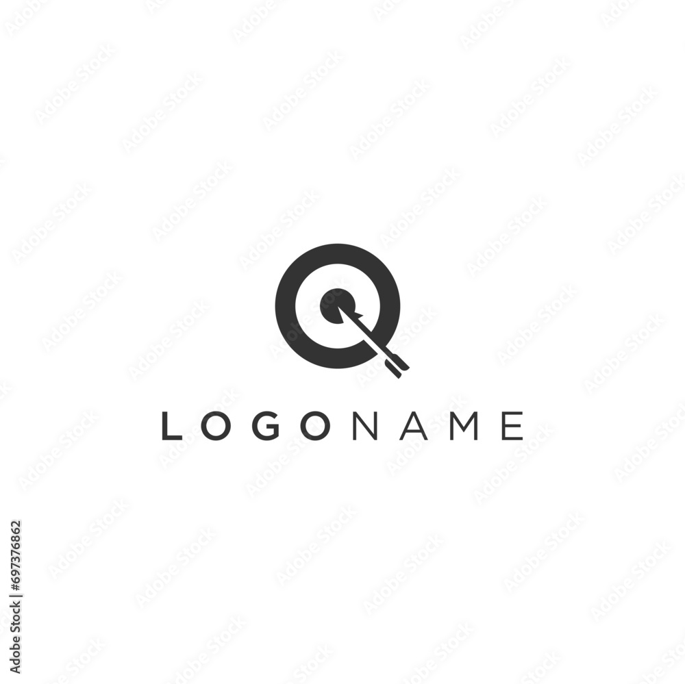 simple bullseye and arrow with letter Q logo concept vector