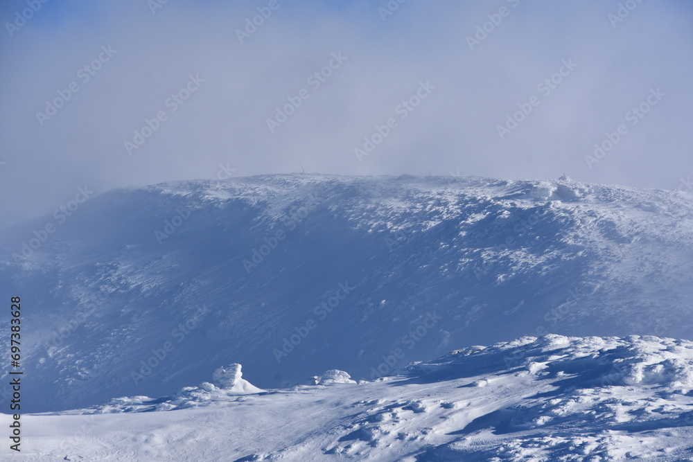 landscape, winter, snow, mountains, frost, white, cold, snowdrifts, search, trails, avalanche danger, Babia Góra, Poland,