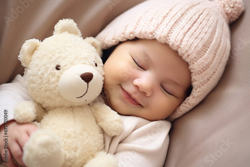 little child with teddy bear