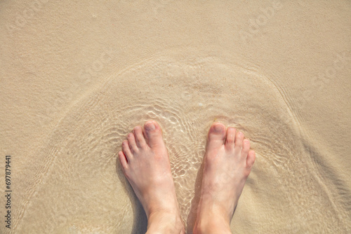 白い砂浜と足 white sand and feet
