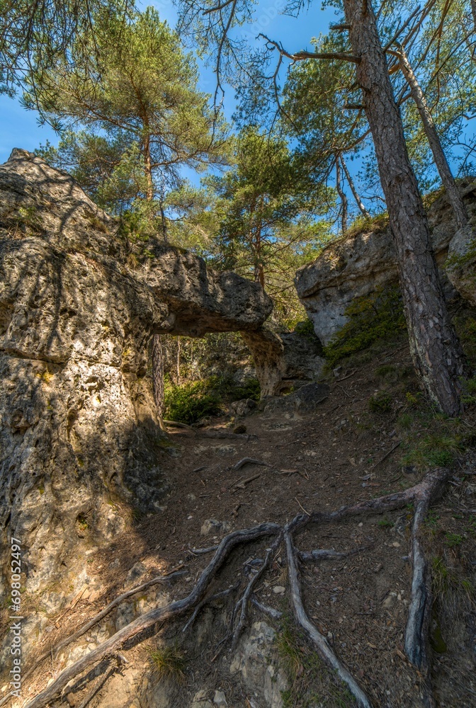 Arche naturelle des Arcs-de-Saint-Pierre à Saint-Pierre-des-Tripiers, Lozère, France Arche naturelle des Arcs-de-Saint-Pierre à Saint-Pierre-des-Tripiers, Lozère, France