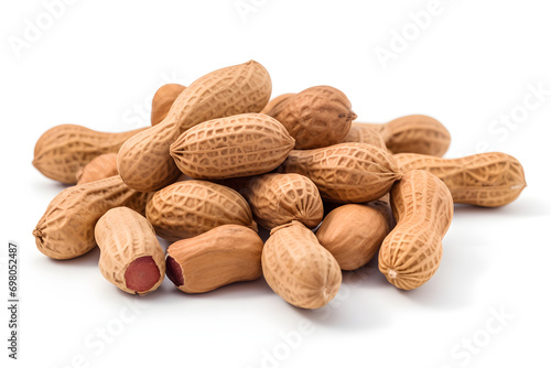 Wallpaper Mural Weiße Erdnusspracht: Frische Erdnüsse auf reinem Hintergrund für gesunden Knabberspaß Torontodigital.ca