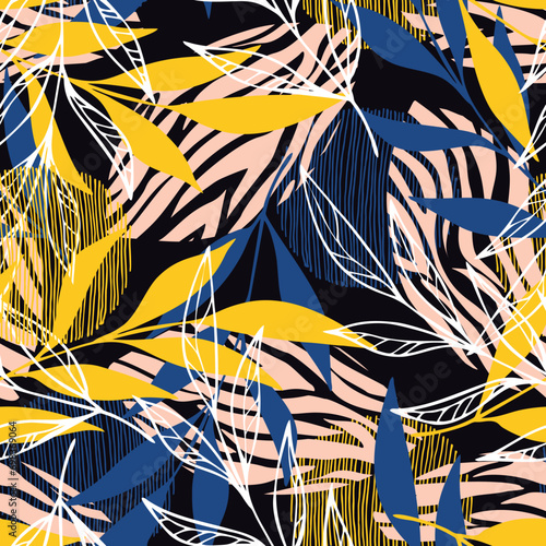 Seamless doodle pattern with leaves sketch. For wrapping paper. Ideal for wallpaper, surface textures, textiles.