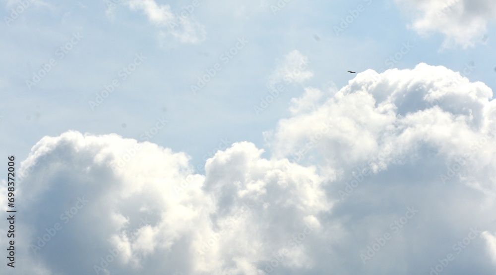 photo of a cloudy sky during the day photo of a cloudy sky during the day