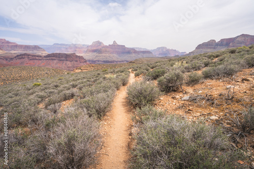 Obraz na płótnie hiking the tonto trail in the grand canyon national park, arizona, usa w salonie