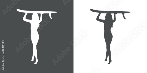 Logo club de surf. Silueta de mujer andando con tabla de surf sobre la cabeza