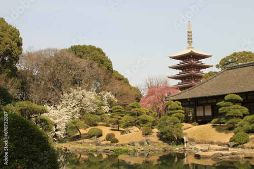 Garten und Tempel in Akihabara Japan