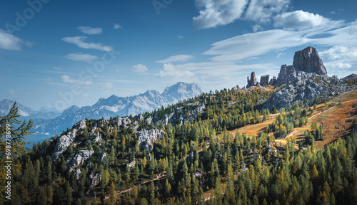 Obraz na płótnie Stunning Italian Dolomites in vibrant colors. Picturesque Alpine mountain range at summer time. w salonie