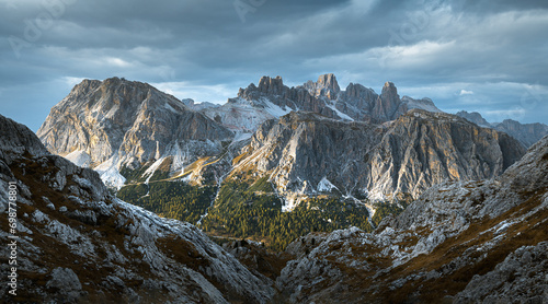 Obraz na płótnie Stunning Italian Dolomites in vibrant colors. Picturesque Alpine mountain range at summer time. w salonie