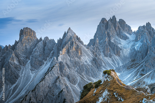 Obraz na płótnie Stunning sunset with colorful sky at Italian Dolomites. Impressive Cadini di Misurina mountain range in autumn colors.
w salonie
