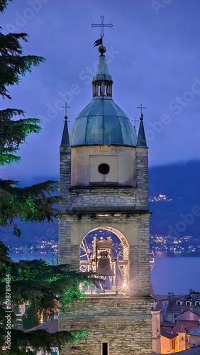 Fotografie The basilica of San Nicolo is located in the heart of Lecco, in an elevated position near lake Como at Christmas time