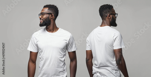 mockup T-shirt blanc vu de face et dos, porté par un homme afro-américain photo