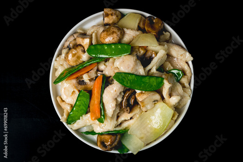 Moo goo gai pan with chicken