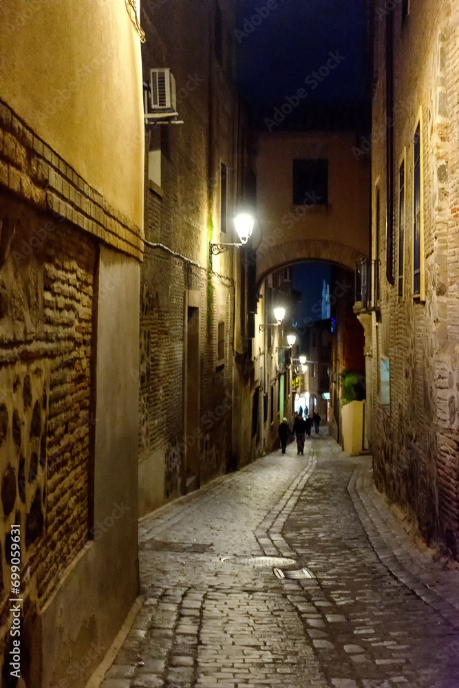 Calles de la ciudad patrimonio de la humanidad de Toledo, España