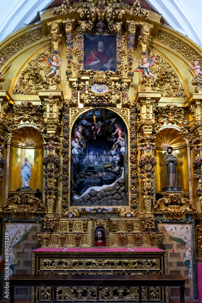Obraz premium Capilla San francisco Javier en la Iglesia de los Jesuitas, Toledo, España 
