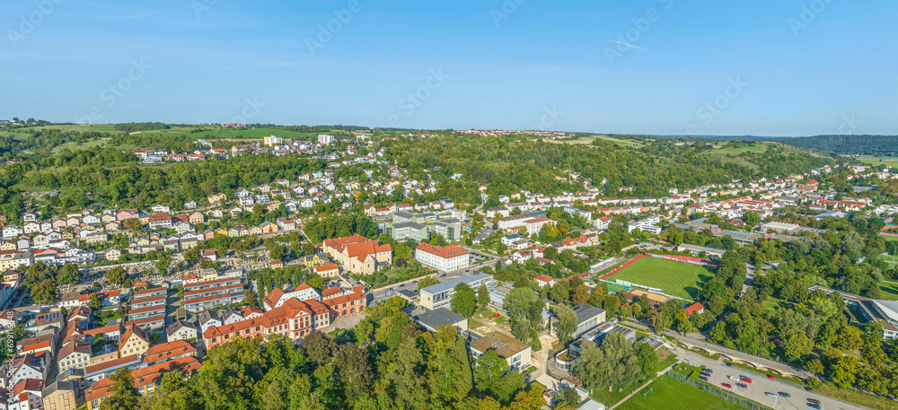 Eichstätt, Bischofssitz und Universitätsstadt im oberbayerischen Altmühltal, Blick auf die östlichen Stadtbezirke