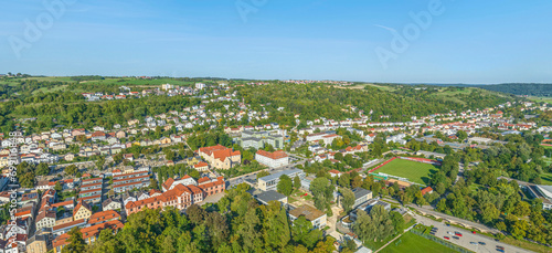 Eichstätt, Bischofssitz und Universitätsstadt im oberbayerischen Altmühltal, Blick auf die östlichen Stadtbezirke