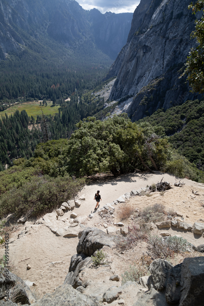 Obraz premium Yosemite Falls Trail, Yosemite National Park, USA