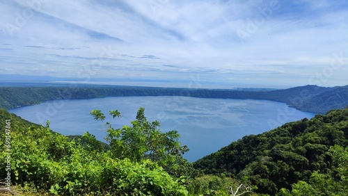 Laguna Apoyo Nicaragua © Joel Lembert