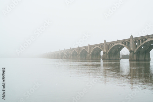 Obraz na płótnie Columbia - Wrightsville Veterans Memorial Bridge in fog, in Columbia, Pennsylvania w salonie