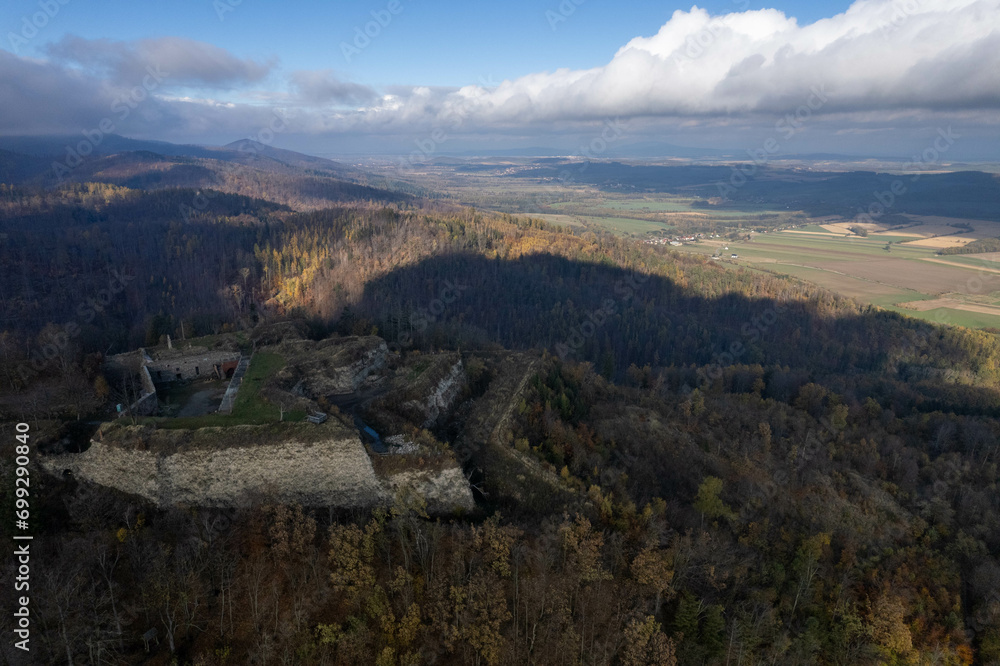 Obraz premium Southern Poland landscape, mountains, autumn, day, sun, sky, clouds, Klodzka Basin, dramatic and majestic scenery