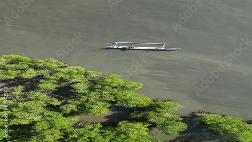 boat in sallow beach