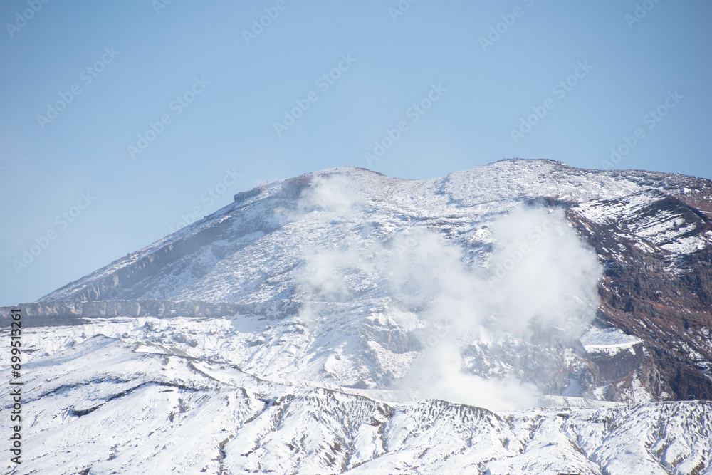 雪の阿蘇