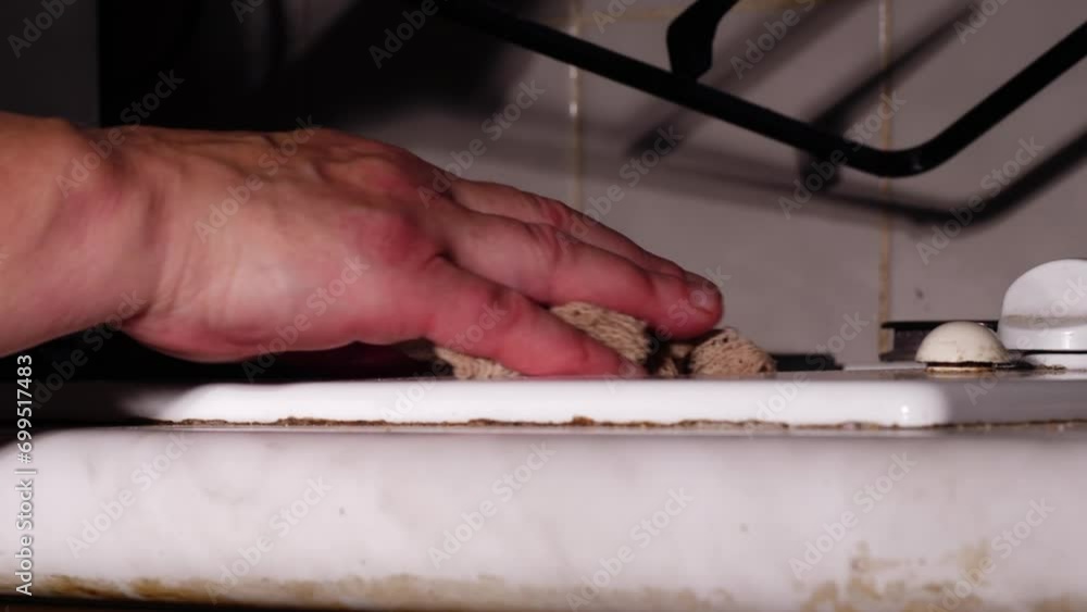 Cleaning gas oven hob Cleaning gas oven hob