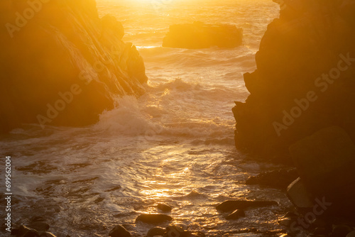 雄龍雌龍の岩・夕焼け・海