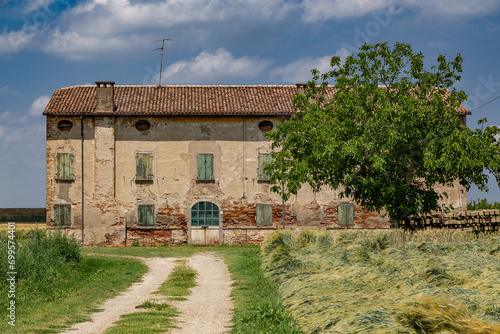 Villa Padronale in Decadenza photo